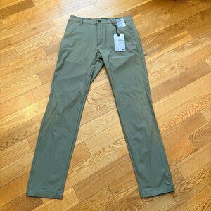Levi’s Men’s XX Chino Standard Tech Pants Olive Day Green 33x34 A92150002 NWT